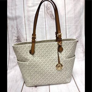 Michael Kors Jet Set Tote Purse